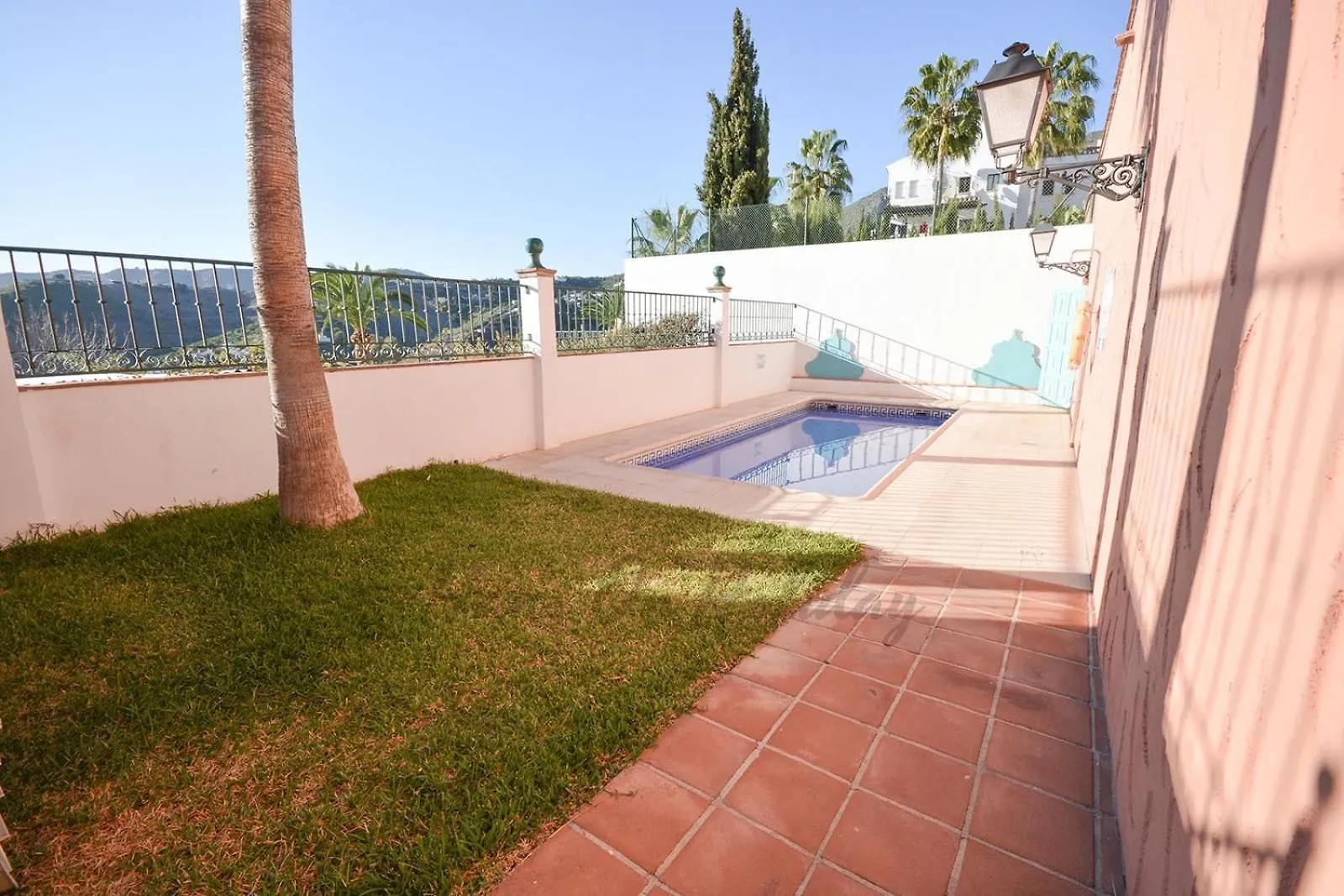La Fuente Apt 4, Frigiliana Amazing 3 Bedroom 2 Bthroom Family Apartment With Views, Padel Court And 2 Pools Hansonholiday Rentals Spain