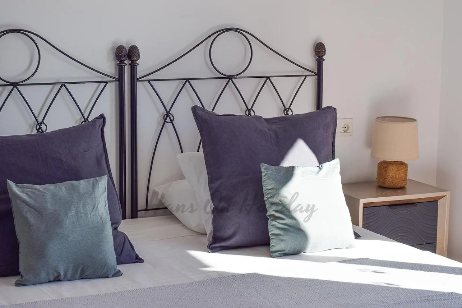 La Fuente Apt 4, Frigiliana Amazing 3 Bedroom 2 Bthroom Family Apartment With Views, Padel Court And 2 Pools Hansonholiday Rentals