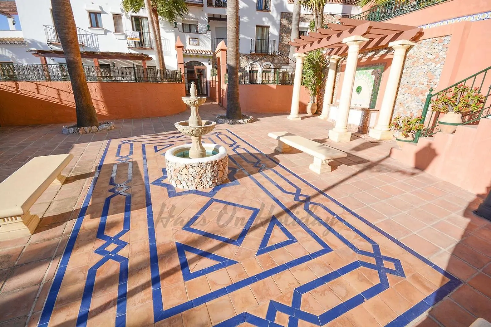 La Fuente Apt 4, Frigiliana Amazing 3 Bedroom 2 Bthroom Family Apartment With Views, Padel Court And 2 Pools Hansonholiday Rentals